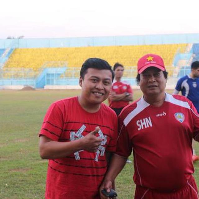 Foto Foto Suasana Haru Pemakaman Pelatih Arema Suharno Bola Liputan6 Com