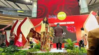 Para CEO berlenggak-lenggok di catwalk dalam acara penutupan Indonesia Shopping Festival 2024. (dok. APPBI)