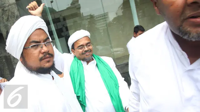 20161123-Rizieq-Shihab-Usai-Penuhi-Panggilan-Bareskrim-Jakarta-FF