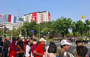 Masyarakat Padati Kawasan Monas hingga Istana Jelang Upacara HUT RI