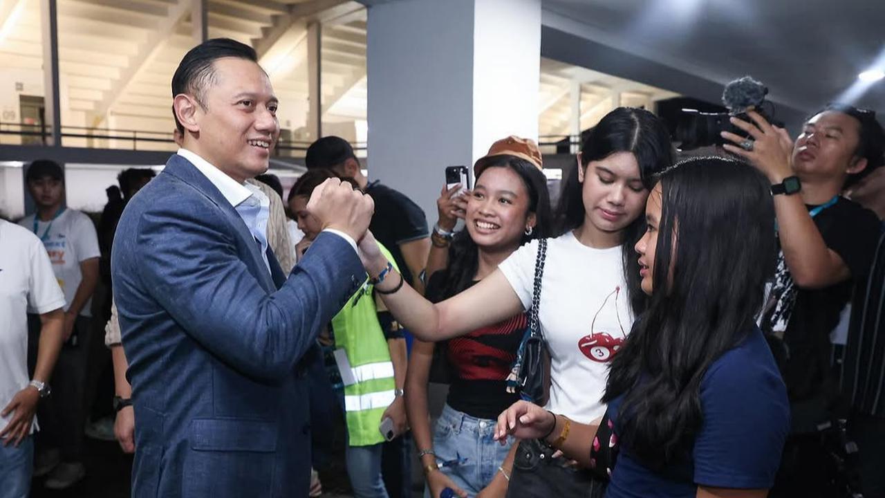 Menteri AHY Ajak Sang Putri Nonton Konser Sheila On 7