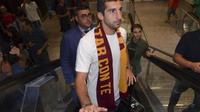 Henrikh Mkhitaryan resmi bergabung dengan AS Roma. (Twitter AS Roma)