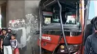 Wanita Tewas Tertabrak Bus Gandeng Transjakarta di Grogol