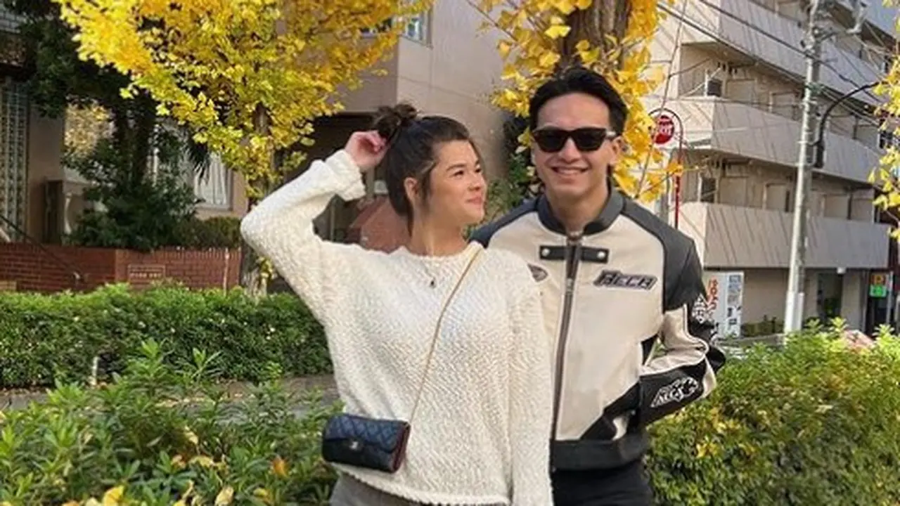 Jefri Nichol dan Maria Theodore di Jepang (Instagram/jefrinichol)