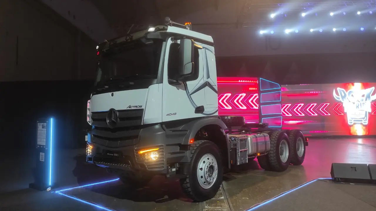 Daimler Resmi Luncurkan Mercedes-Benz Truck Actros dan Arocs Euro 5