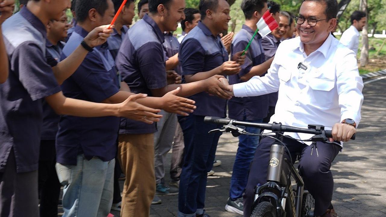 Mendag Budi Santoso melepas eksporsepeda listrik ke pasar Amerika dan Eropa