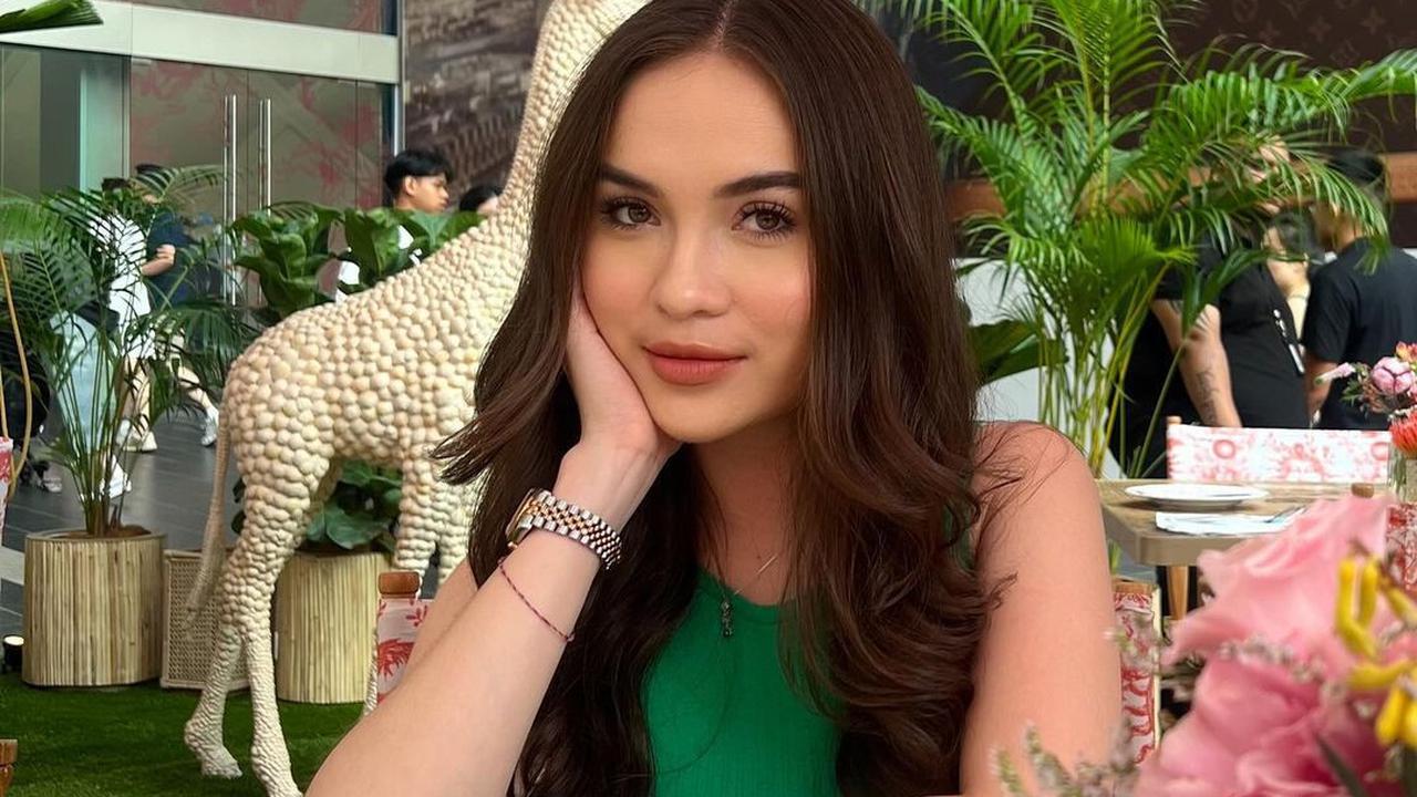 Profil Elina Joerg, Aktris Muda yang Rayakan Ultah dengan Umrah
