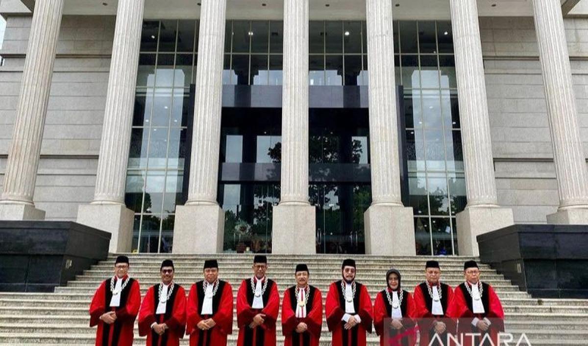 Arsul mengatakan komitmen itu telah dinyatakan begitu disepakati sebagai hakim konstitusi.<br>