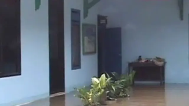 [VIDEO] Jember Hujan Selama 6 Jam, Dokumen di Kantor Kades Hilang