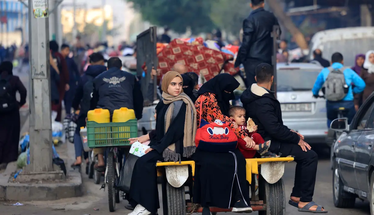 Gencatan senjata antara Israel dan Hamas di Jalur Gaza telah berakhir pada Jumat (1/12/2023) pagi waktu setempat. (MAHMUD HAMS/AFP)