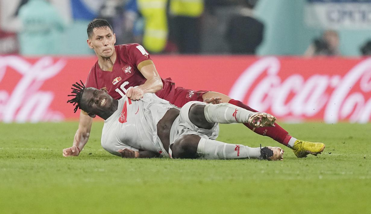 Tiga gol Swiss dicetak oleh Xherdan Shaqiri, Breel Embolo, dan Remo Freuler. Sementara Serbia sempat membalas dua gol lewat aksi Aleksandar Mitrovic dan Dusan Vlahovic.(AP/Martin Meissner)