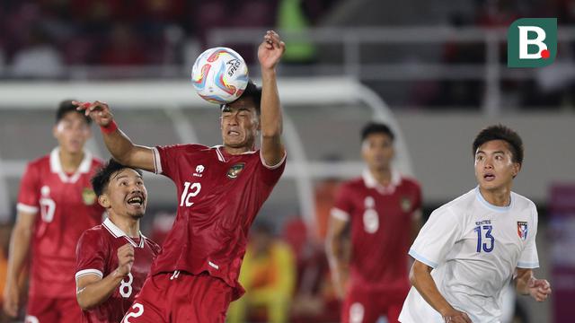 Foto: Momen Menarik saat Timnas Indonesia U-23 Melawan Chinese Taipe, Ada yang Kasih Ucapan Selamat Ultah untuk Marselino Ferdinan