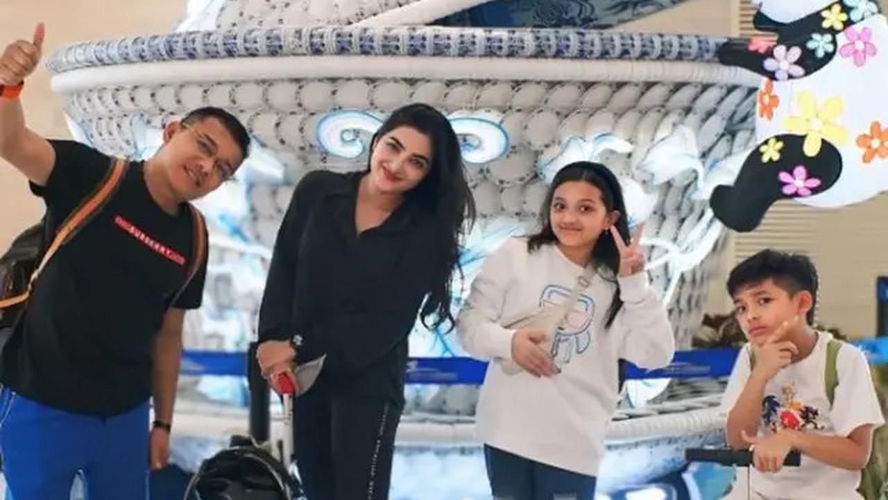 Model Sepatu Keluarga Anang-Ashanty saat Liburan di China, Nyaman dan Stylish