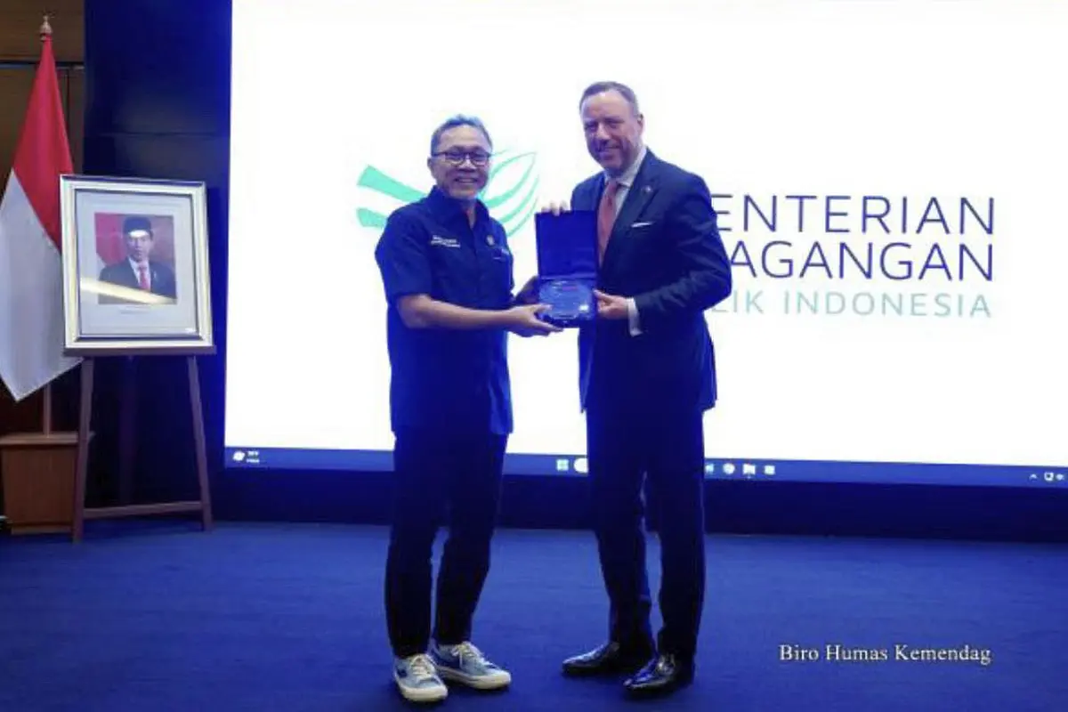 Menteri Perdagangan Zulkifli Hasan alias Zulhas bertemu dengan delegasi Dewan Bisnis Uni Eropa ASEAN (EU-ASEAN Business Council/EU-ABC) dan Euro Cham di Jakarta, pada Senin (31/7/2023). (Dok Kemendag)
