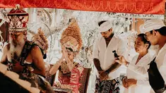 Kabar mengenai kedekatan Nora Alexandra dan Jerinx SID pun memang sudah beberapa waktu lalu terdengar. Namun kepastian akan pernikahannya masih samar. Namun dengan sebuah foto yang diunggah oleh Nora ini pun jadi yakin bahwa keduanya akan segera melangsungkan pernikahan. (Liputan6.com/IG/@ncdpapl)