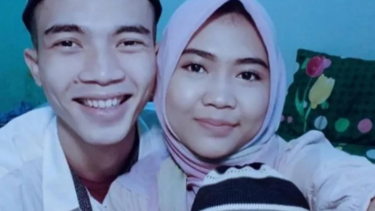 Korban bekerja di perusahaan kosmetik di Jakarta. Di perusahaan itu, korban menjadi content creator yang bertugas menjual produk kosmetik secara live di media sosial.<br>