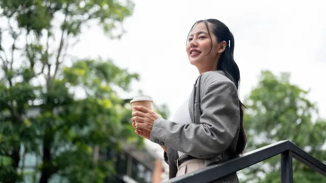 wanita juli zodiak yang sering disangka dingin