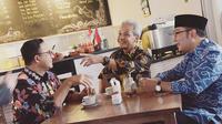 Ridwan Kamil, Anies Baswedan, dan Ganjar Pranowo saat ngopi bareng (Dok. Instagram/@ridwankamil/https://www.instagram.com/p/BpzBgOTnmVz/Komarudin)