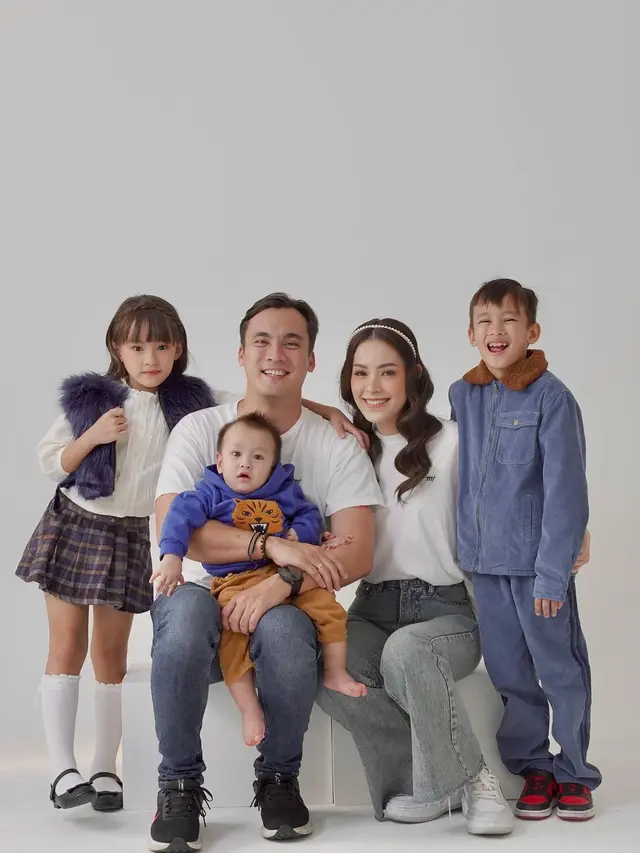 [Fimela] Rendy Kjaernett