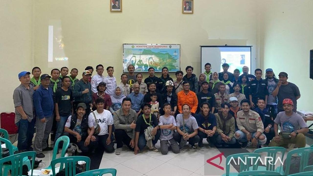 Kolaborasi Basarnas Komunitas Gua Perkuat Kesiapan SAR di Tasikmalaya