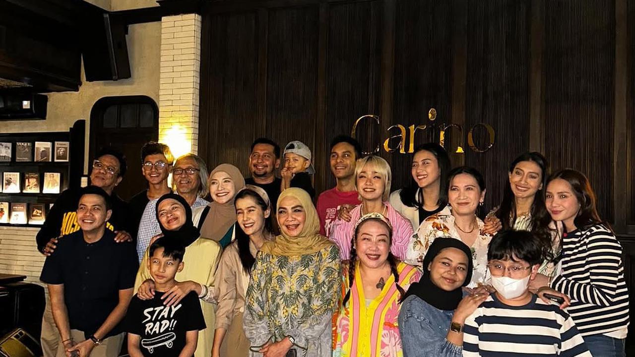 Beda Penampilan Pemain 'DI SINI ADA SETAN' Dulu vs Sekarang, Intip Potret Kebersamaannya Saat Reuni