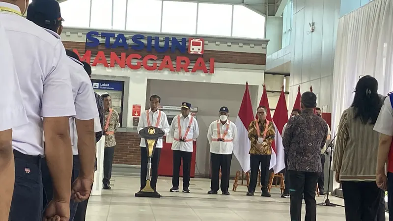 Presiden Joko Widodo (Jokowi) meresmikan pengembangan Stasiun Manggarai, Jakarta. (Liputan6.com/M Radityo Priyasmoro)