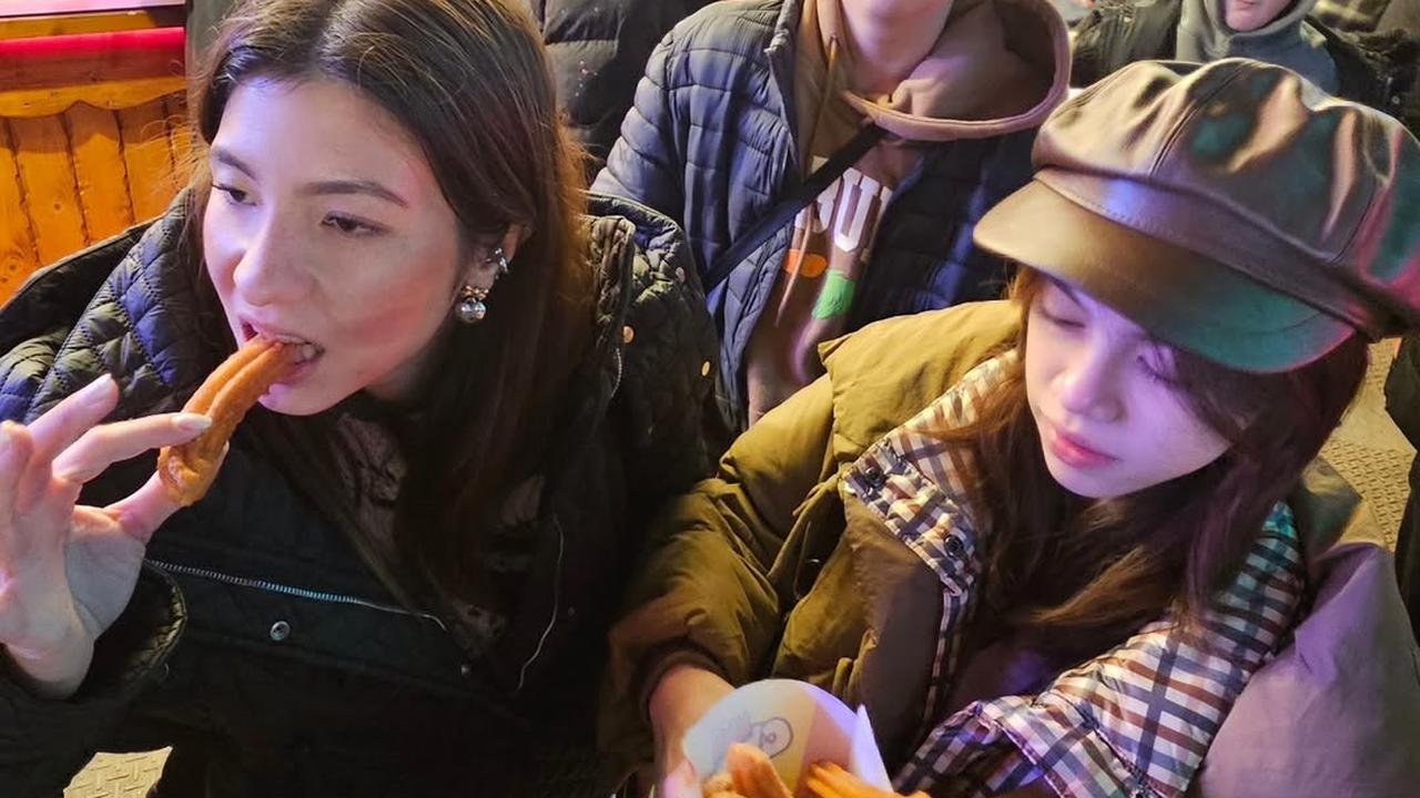 Ibu Anak Kompak, 7 Potret Wulan Guritno Bareng Ketiga Anaknya - Penuh Keseruan Liburan di London