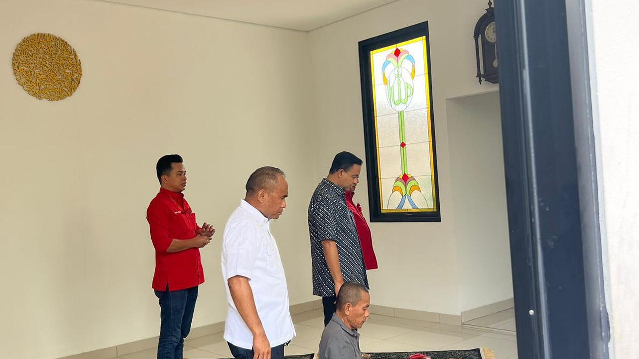 Anies Sambangi Kantor PDIP Jakarta