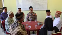 Polres Tanggamus memfasilitasi prosesi akad nikah seorang tahanan kasus narkotika di mapolres setempat (Liputan6.com/Istimewa)