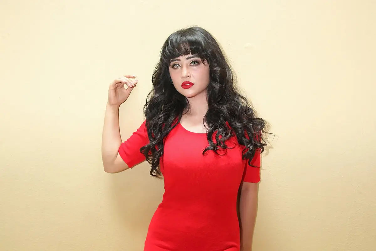 [Bintang] Dewi Perssik