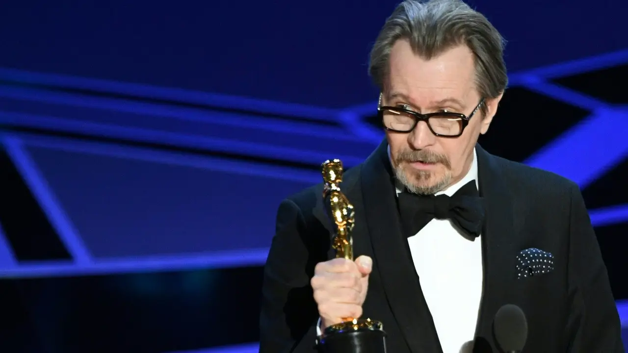 [Bintang] Gary Oldman
