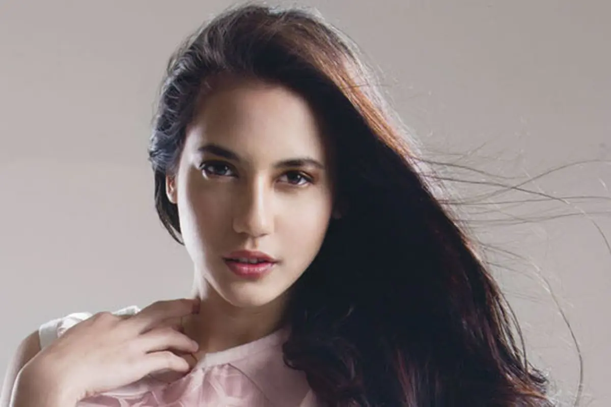 [Bintang] Pevita Pearce