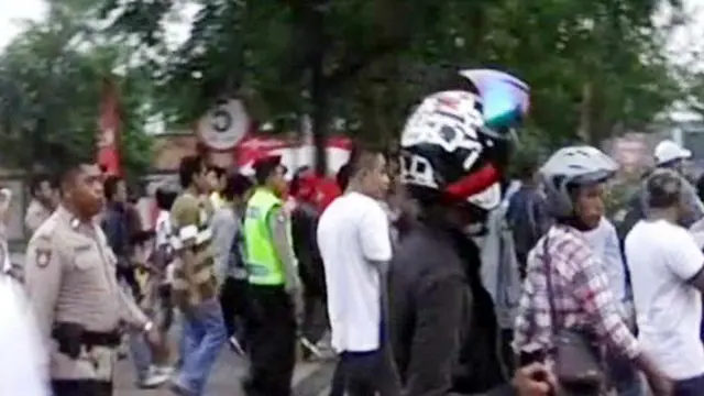 Buru Kelompok Musuh, Massa Preman Sisir Mal di Tangerang