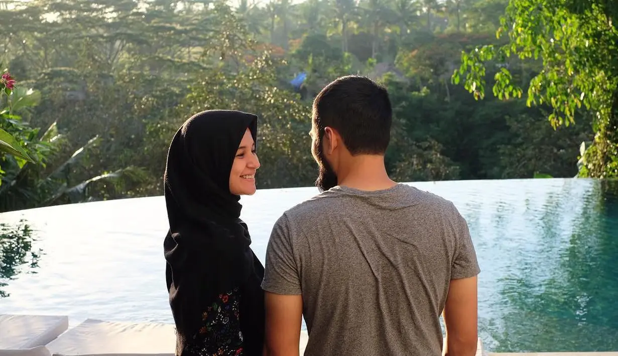 Beragam simpati warganet menyaksikan video yang diunggah sejak 9 Desember itu. Kesedihan warganet serta doa hingga air mata ketika menyaksikan anak-anak yang menjadi korban kekejaman tentara. (Instagram/teukuwisnu)