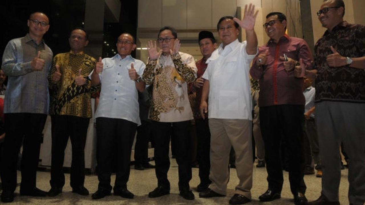 Reaksi Zulkifli di depan Prabowo setelah PAN gabung ke Jokowi
