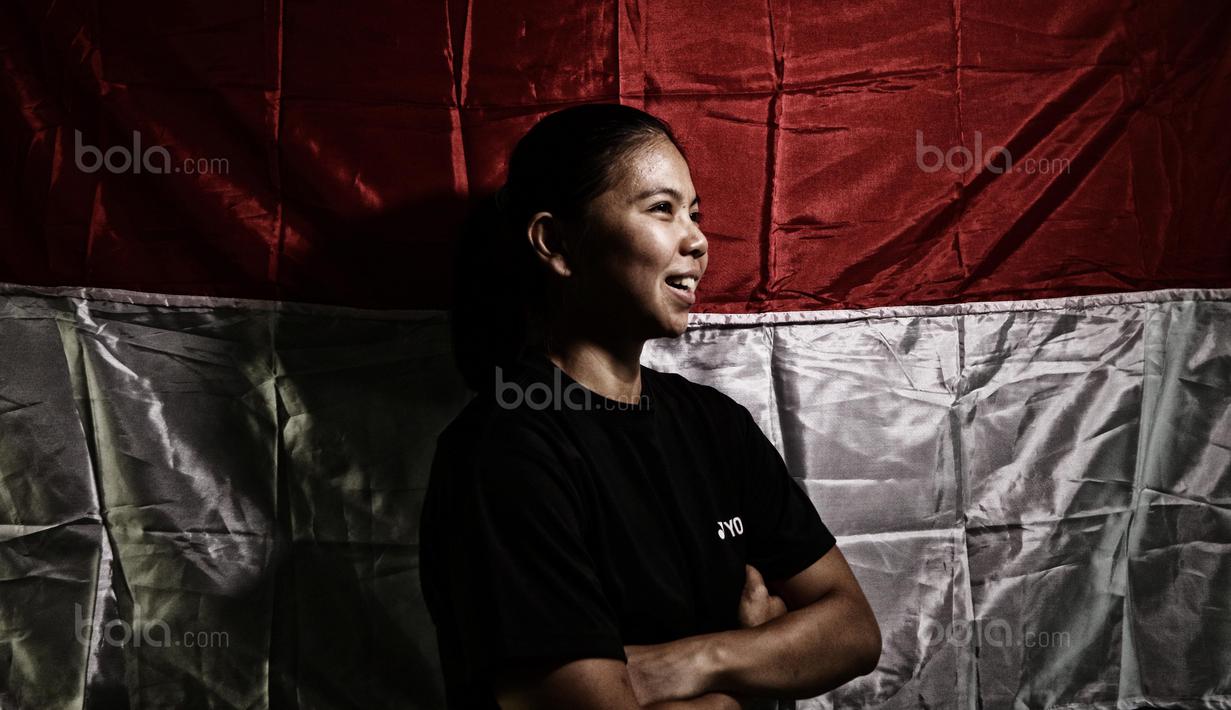 Atlet Bulutangkis Indonesia, Greysia Polii usai berlatih di Cipayung, Jakarta Timur, Senin (14/8/2017). Greysia akan turun pada nomor ganda putri SEA Games 2017. (Bola.com/Nicklas Hanoatubun)