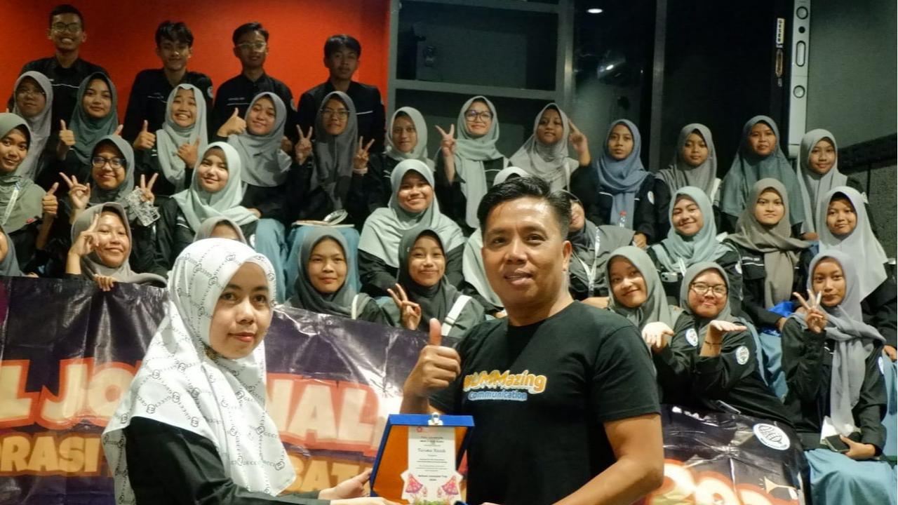 Kunjungan Mendadak MAN 2 Kota Kediri ke Lab Komunikasi UMM, Siswa Belajar jadi Jurnalis