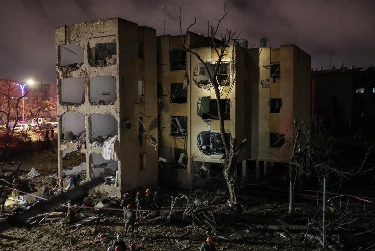 FOTO Arad Israel Luluh Lantak Dihantam Rudal Iran