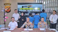 Polisi telah menangkap dan menetapkan tiga orang sebagai tersangka perusakan mobil polisi saat aksi peringatan Hari Buruh Internasional atau May Day di Taman Cikapayang, Kota Bandung. (Dok. Polda Jabar via Tribrata Polda Jabar)