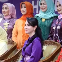 Potret Arumi Bachsin saat hadiri peringatan HUT ke-10 Ikawati ATR/BPN Jawa Timur (Sumber: Instagram/@arumibachsin_94)