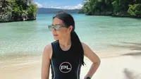 Prilly Latuconsina gemar menjalani diving. Berkaca pada pengalaman, sang aktris berbagi tips aman untuk yang ingin melakukan olahraga bawah air ini. (Foto: Dok. Instagram @prillylatuconsina96)
