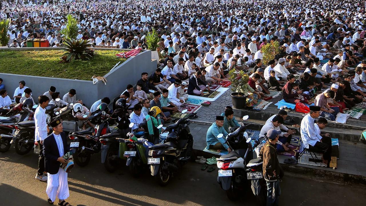 FOTO: Ribuan Jemaah Muhammadiyah Salat Idul Fitri di Bogor