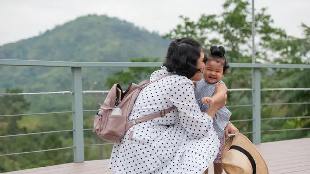 Cara Menyikapi Balita yang Suka Memukul, Tips Parenting Cerdas Orang Tua