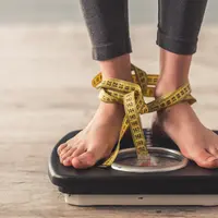 ilustrasi timbangan berat badan/copyright By VGstockstudio from Shutterstock