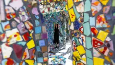  Pengunjung melihat keunikan Mosaic Tile House di Venice, California, AS, (26/9). Rumah yang dipenuhi mozaik dari kepingan keramik, genteng dan barang bekas ini merupakan karya pasangan suami istri, Gonzalo Duran dan Cheri Pann. (REUTERS/Mario Anzuoni)