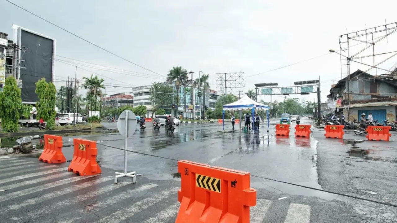 Penutupan jalan di Kota Medan
