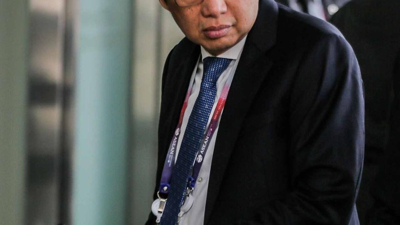Body checking dimulai dari pemeriksaan barang bawaan delegasi oleh pihak keamanan sebelum memasuki plannery hall Jakarta Convention Center, Senayan, Jakarta.<br>