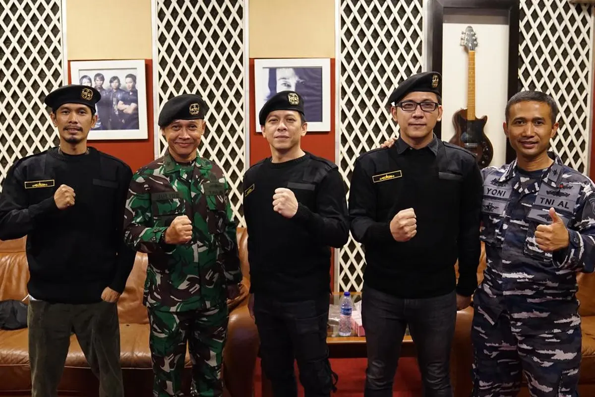 Foto NOAH & TNI AL. (Dok. Musica Studios)