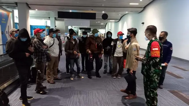 ABK WNI eks kapal MV Chung Ching yang ditahan di Vietnam tiba di Bandara Soekarno Hatta. (Kemlu)