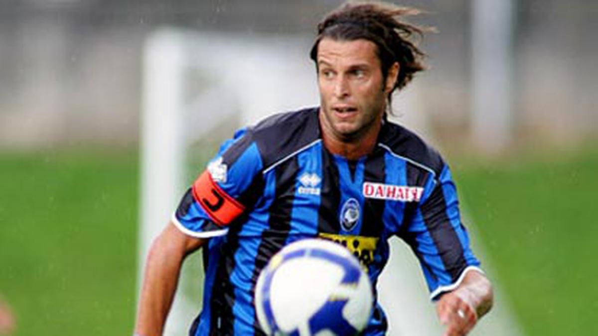 Komitmen 100 Persen Doni Bola